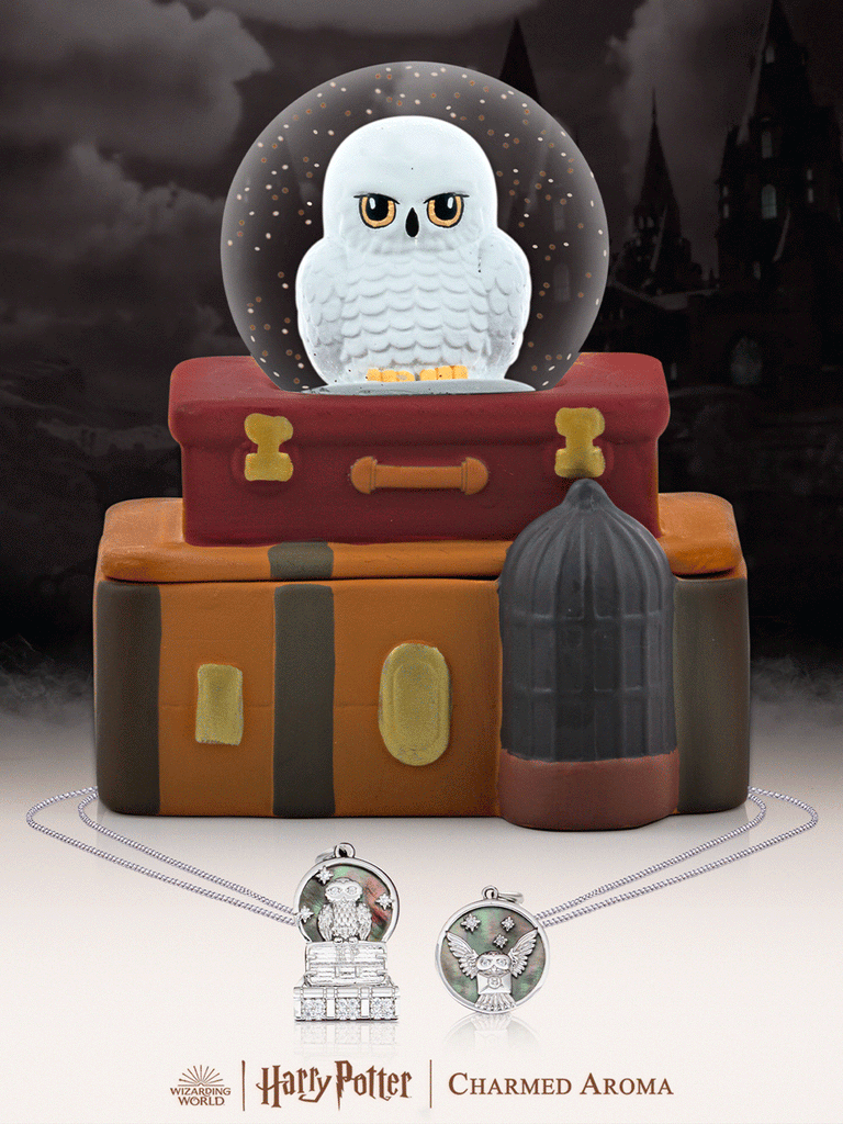 Harry Potter™ Hedwig Snow Globe Jewelry Candle - Hedwig Necklace Collection